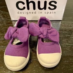 Toddler Purple Chus. Will be shipped without box.